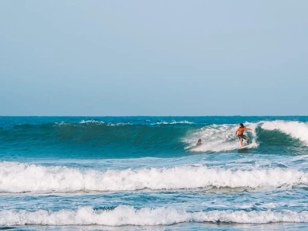 Surfing in Arugam Bay