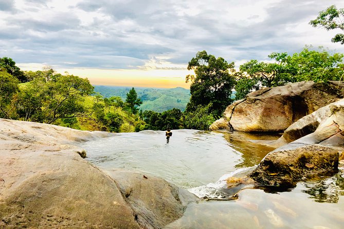 Diyaluma Falls Upper Pools